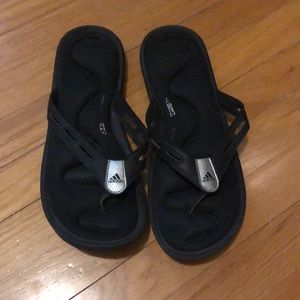 Addidad memory foam sandals